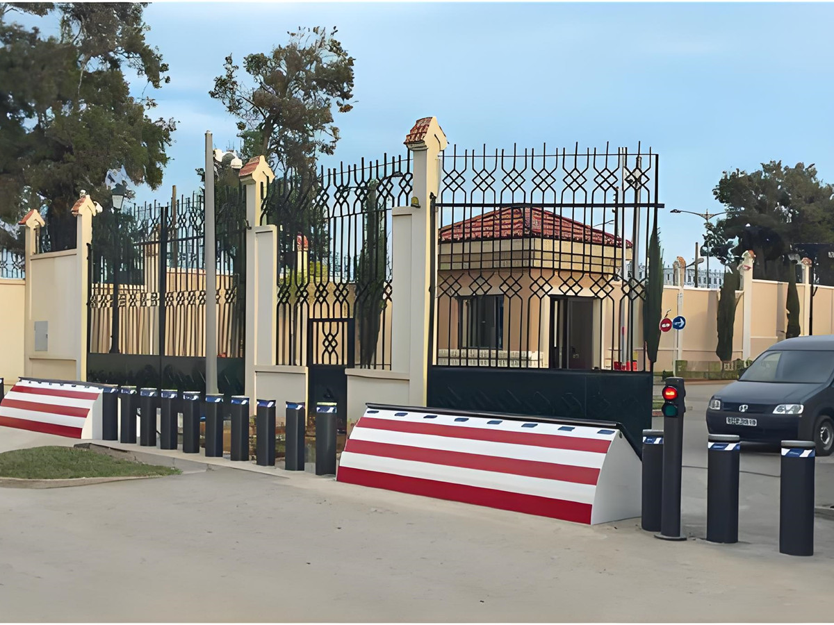 秦皇岛翻板路障